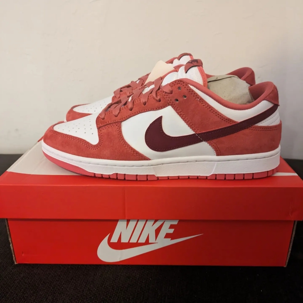 WMNS Nike dunk Valentine's day 11.5